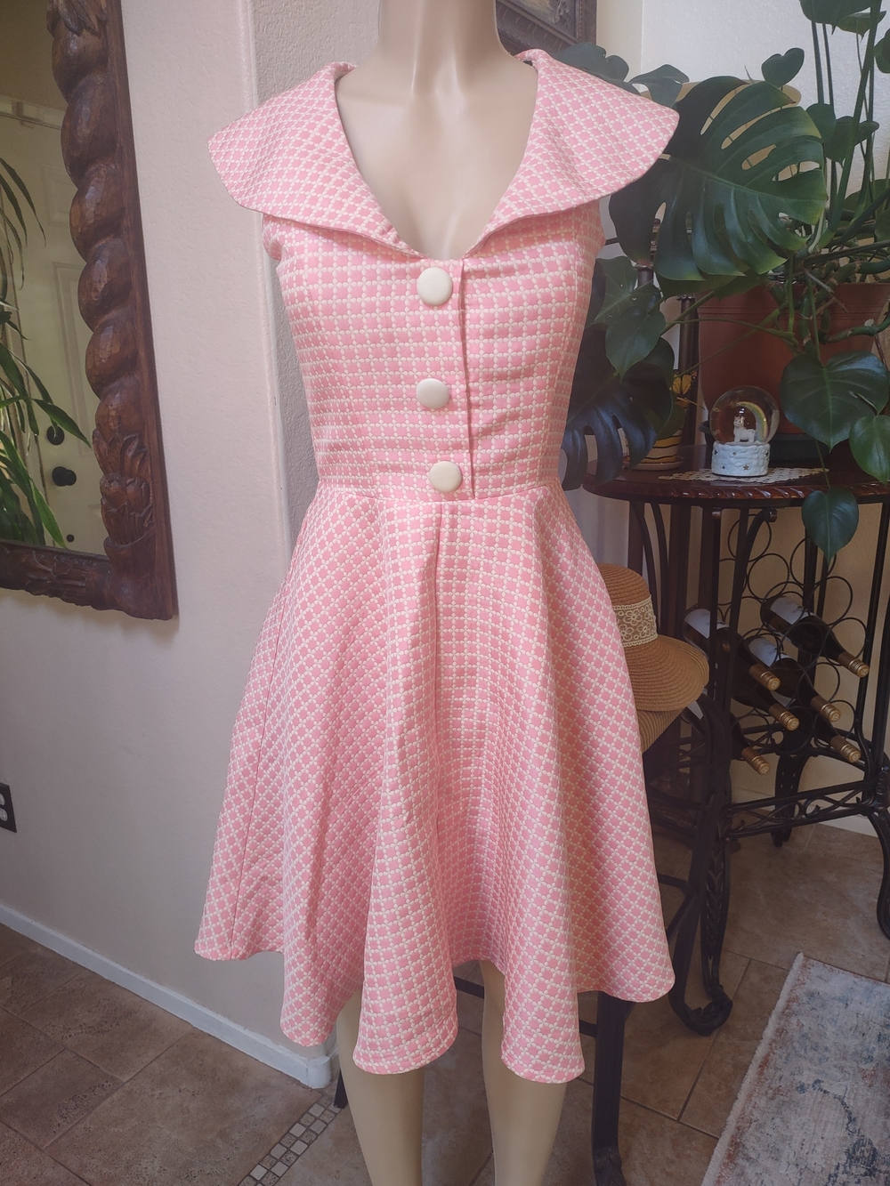 Vintage-Inspired Pink Fit & Flare Dress with Wide Collar! Beautiful!